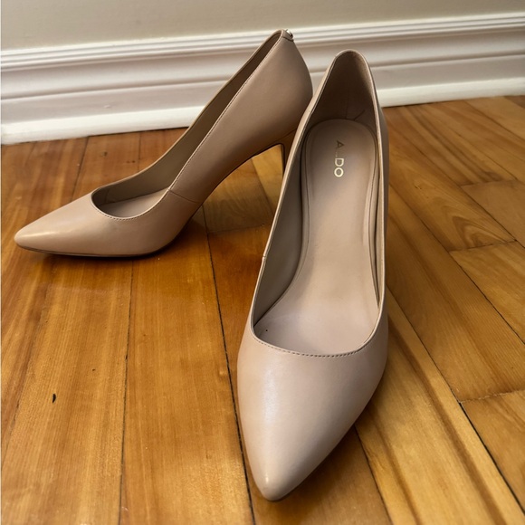 Beige Stiletto Pointy Heels - ALDO - Size 10 - Picture 6 of 9